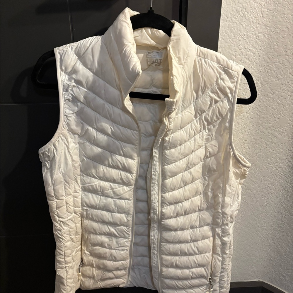32 Degrees Women's Ivory Quilted Vest